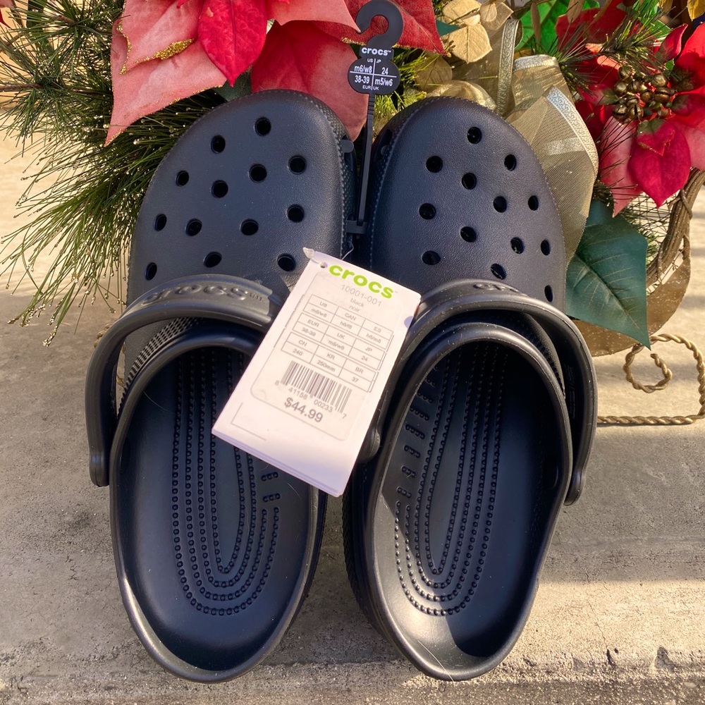 NWT Black Crocs